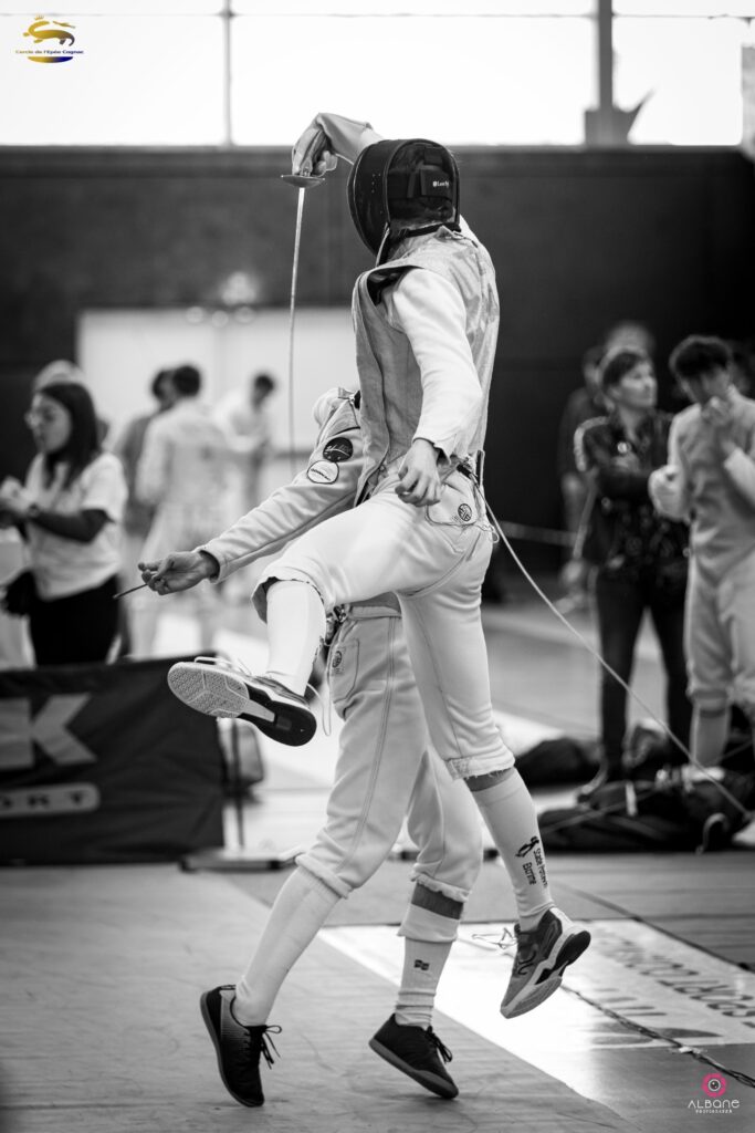 Robin Van de Merghel fasse à Luka Texier lors de l'épreuve national M20 de Cognac