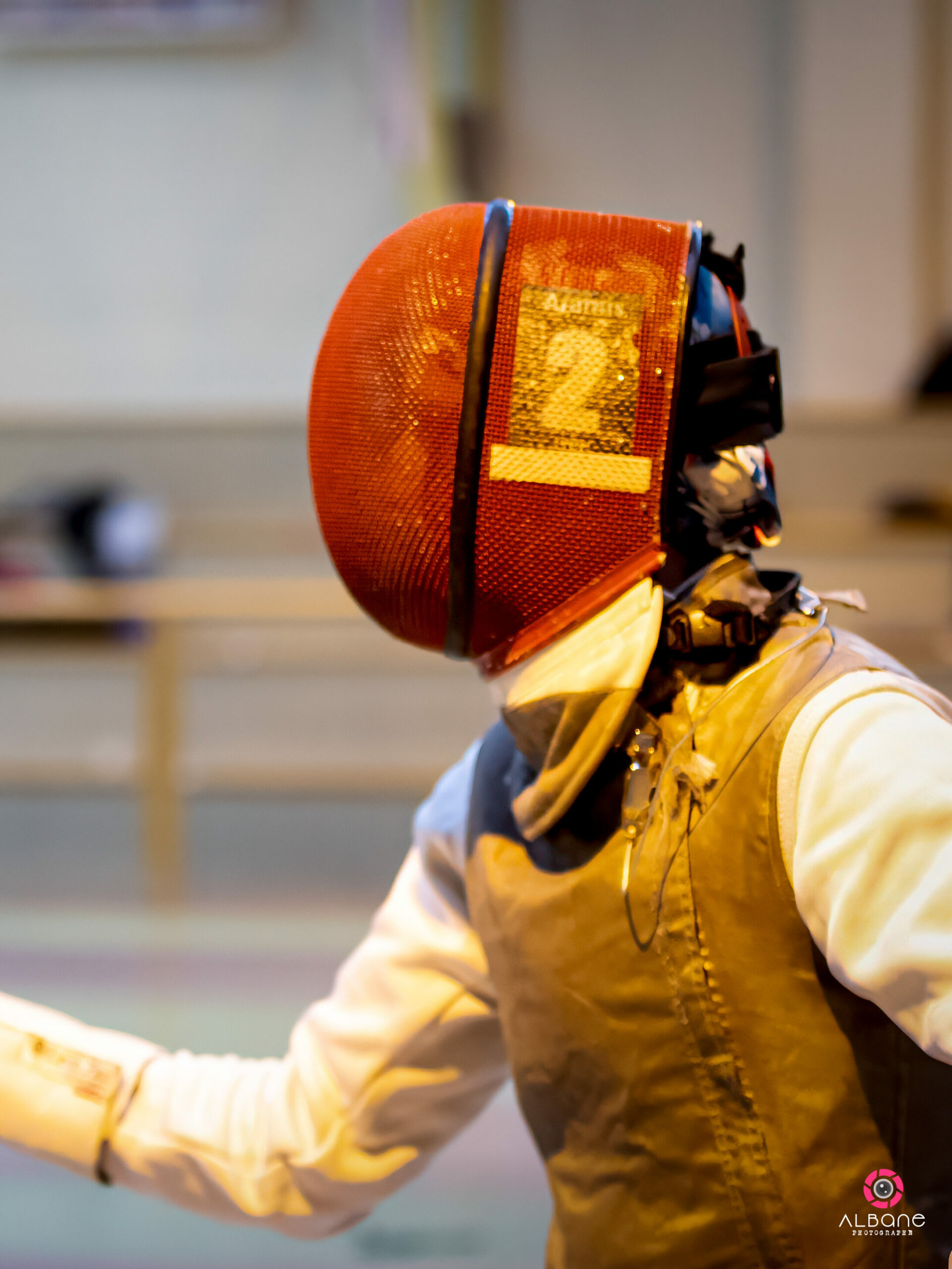 Escrimeur lors d'une compétition à la salle d'arme de Cognac